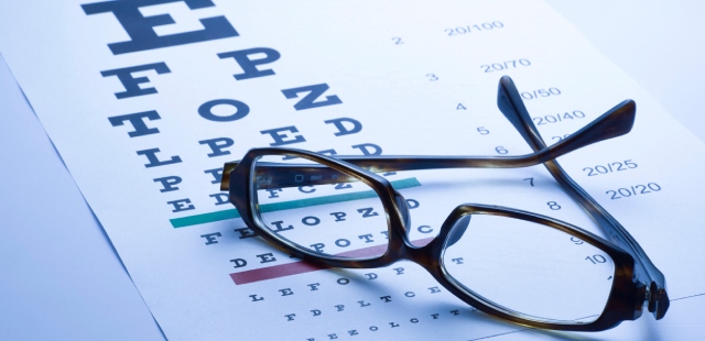 Como se vê com astigmatismo?